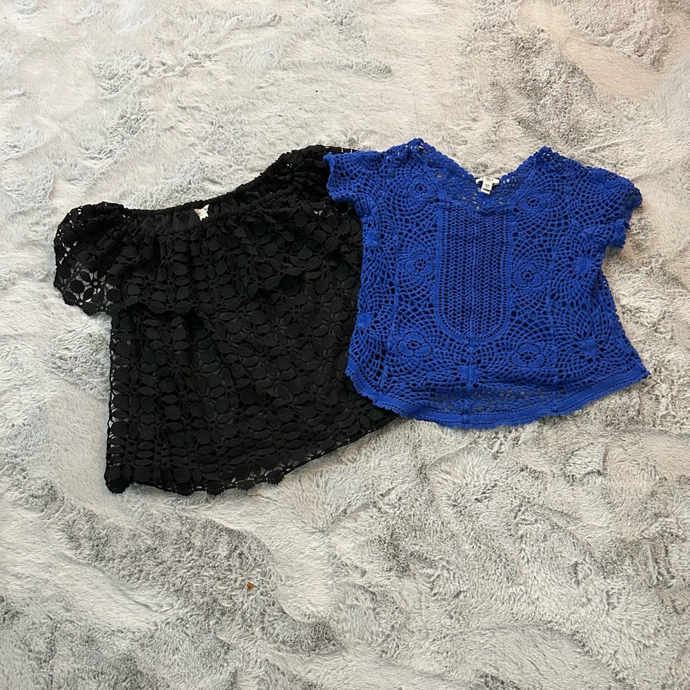 Catos Size 18/20W Black and Blue Crochet Tops